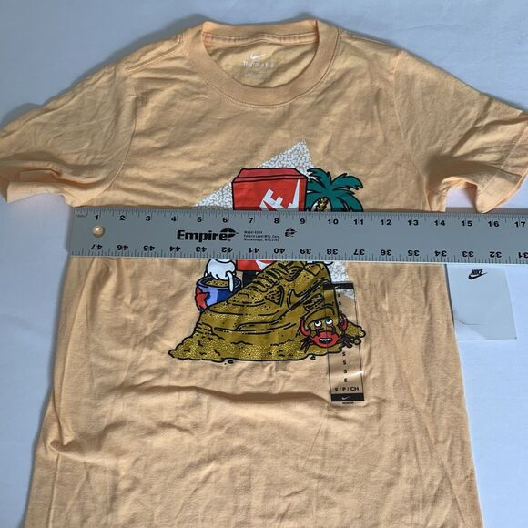 Nike T-shirt NWT Boys S Pastel Orange Crewneck Short Sleeve Sneaker Graphic Tee - Picture 5 of 6